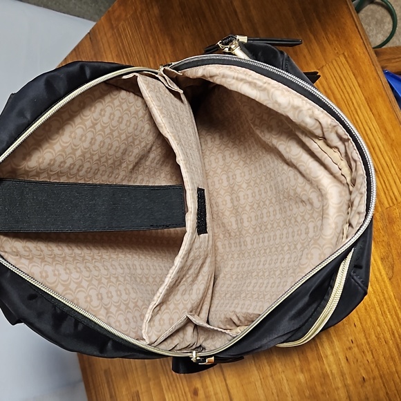 Small Backpack - Picture 5 of 6